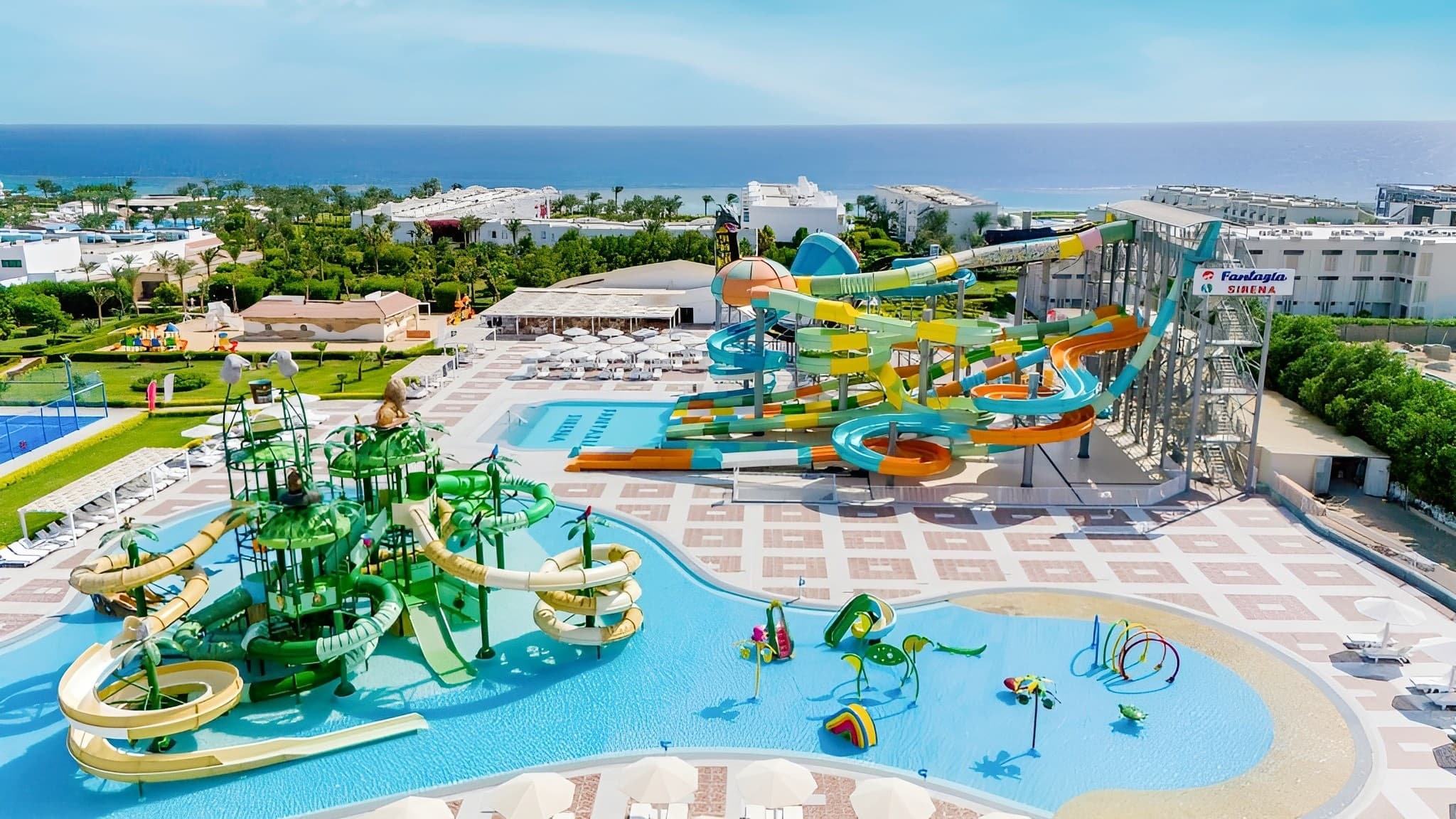 Sirena Beach Resort & Spa