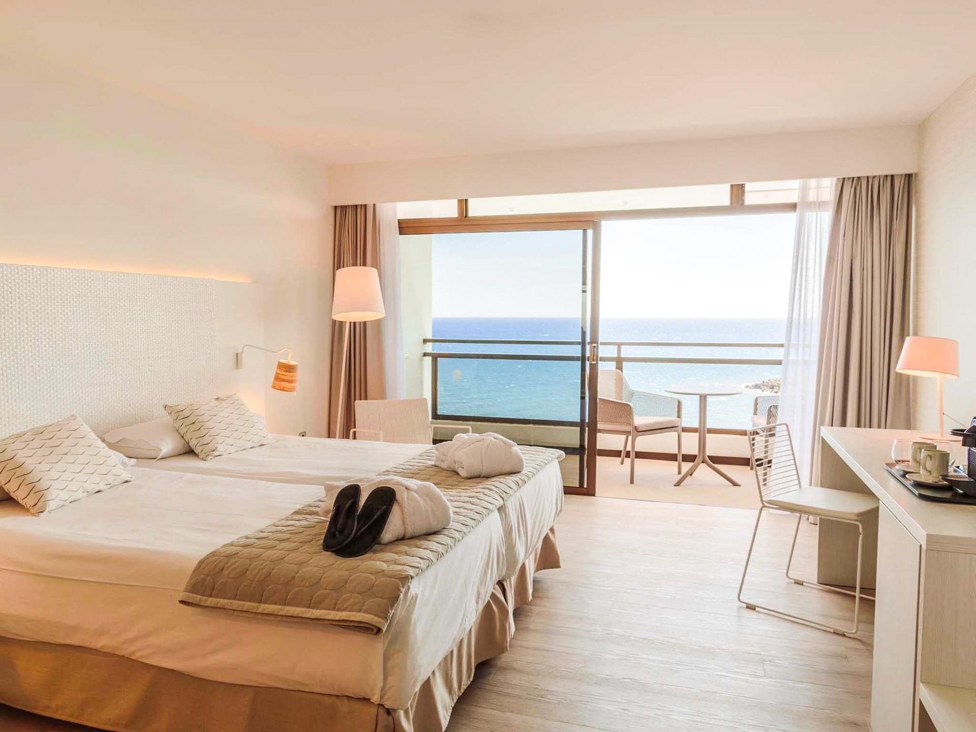 Don Gregory by Dunas