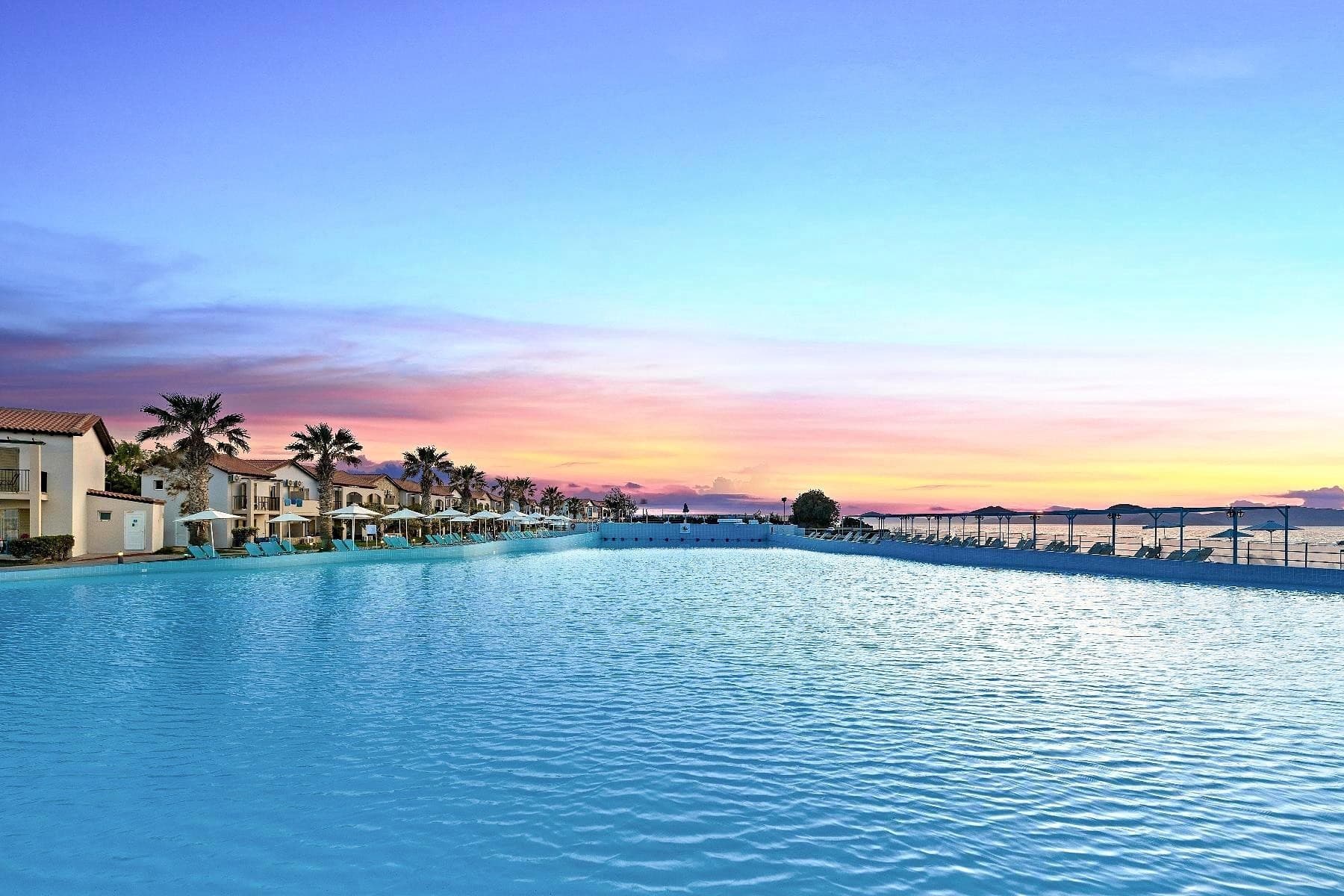 White Olive Marine Aquapark